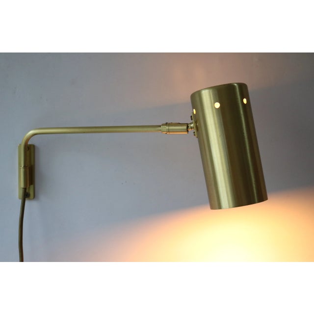 Mid-Century Minimalist Brass Wall Lamp, 1960s-1970s For Sale - Image 6 of 9