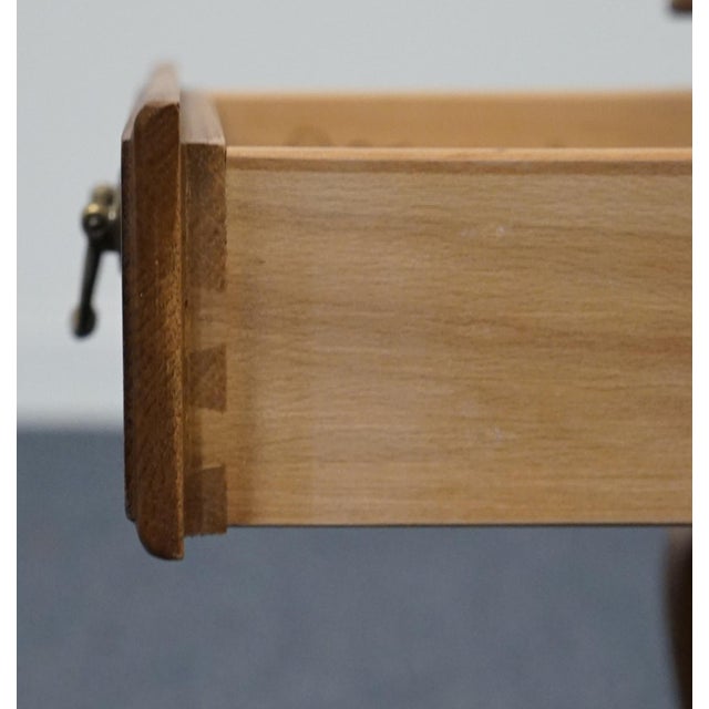 Wood Thomasville Furniture New American Oak Collection 22" Accent End Table 24531-210 For Sale - Image 7 of 12