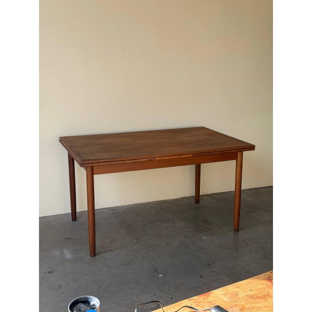 Mid Century Danish Oak Extendable Dining Table With 2 Leaves 1960s For Sale In Los Angeles - Image 6 of 9