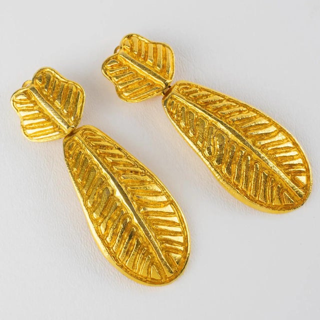 2000 - 2009 Sonia Rykiel Gilded Floral Dangle Clip Earrings with Palmtree Design For Sale - Image 5 of 9