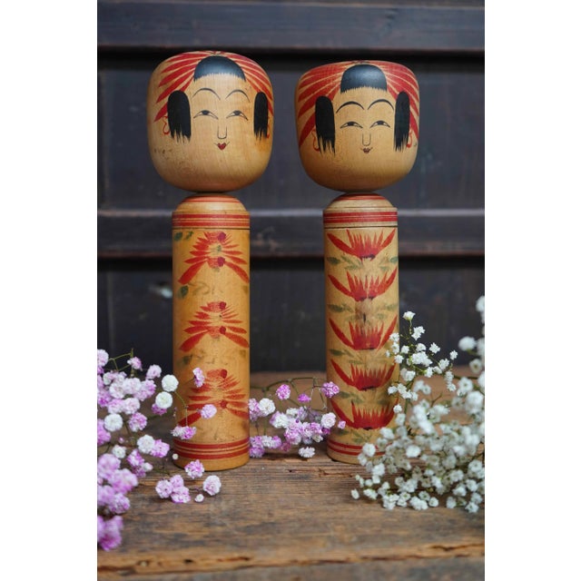 Mid-Century Modern Vintage Hijiori Traditional Kokeshi by Okuyama Kuraji, Japan, 1950s, Set of 2 For Sale - Image 3 of 8