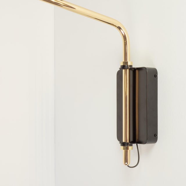 This listing is for the hardwired version of the Signal Arm Sconce in Souda's 'Long" size. For the plugin version of this...