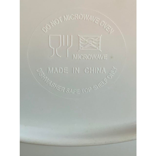 Green Chinoiserie Scroll Melamine Luncheon Plates W/ Green Lattice Pattern – Set of 7 for Palm Beach Regency, British Colonial & Outdoor Entertaining. For Sale - Image 8 of 8