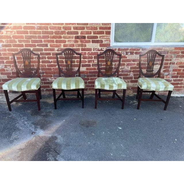 19th Century Federal Style Inlaid Mahogany Carved Shield Back Dining Chairs- Set of 4 For Sale - Image 4 of 7