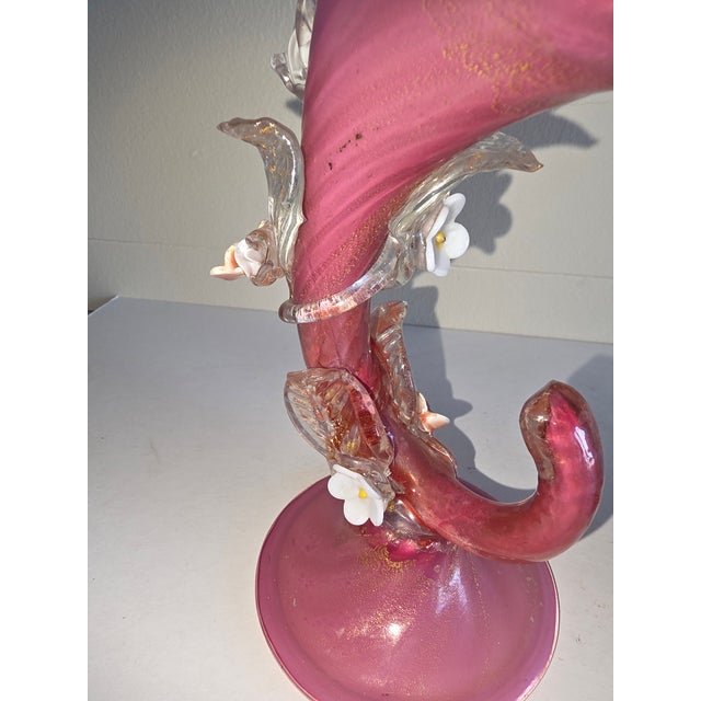 Shabby Chic Vintage Pair of Gold Fleck and Pink Glass Cornucopia Vases For Sale - Image 3 of 4