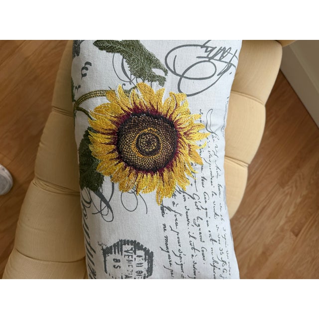 Beautiful Cream Yellow Chesterfield Settee For Sale In New York - Image 6 of 12