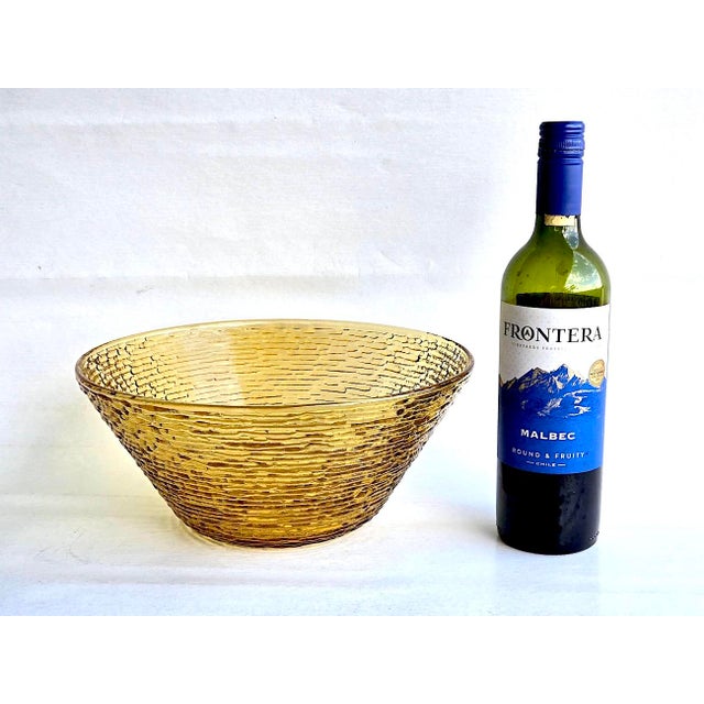 Amber Vintage 1960s Anchor Hocking Gold Lido Soreno Glass Serving Bowl For Sale - Image 8 of 10