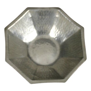 Art Nouveau Hammered Pewter Bowl by Léon Provins, 1931 For Sale