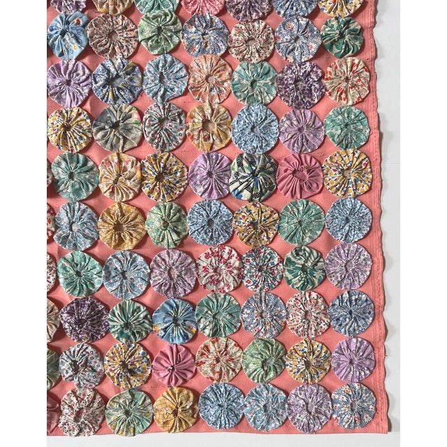 1980s Vintage Handmade Yo-Yo Patchwork Folk Art Quilt For Sale - Image 5 of 5