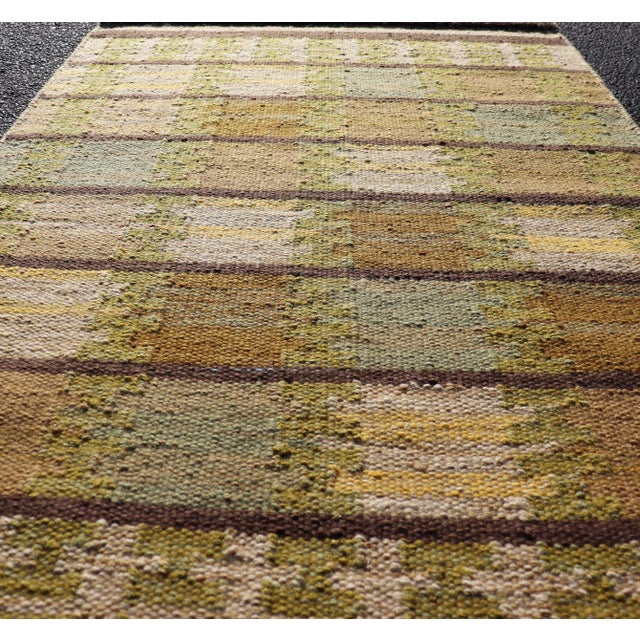 Modern Scandinavian Flat Weave Rug in Olive, Brown, and Soft Beige For Sale In Atlanta - Image 6 of 10
