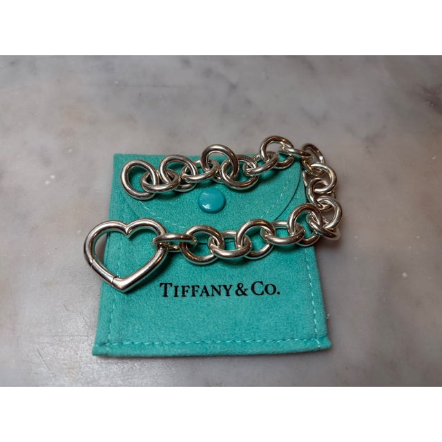 Tiffany & Co. Sterling Silver Vintage Heart Clasp Round Link Bracelet 45.19g For Sale - Image 6 of 8