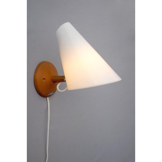 Brown Model 713 Wall Lamp by Uno & Östen Kristiansson for Luxus Vittsjö, Sweden, 1960s For Sale - Image 8 of 12