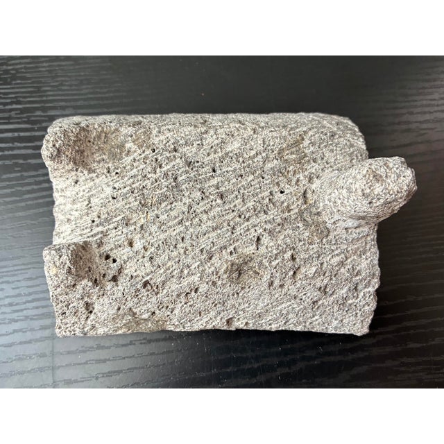 15th Century & Earlier Pre-Columbian Costa Rican Metate and Mano Volcanic Rock Grinding Stone For Sale - Image 5 of 11