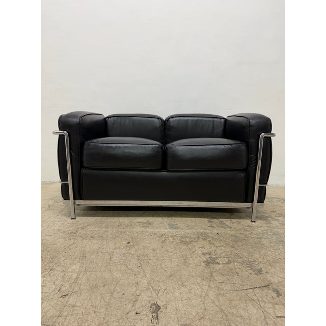 Le Corbusier, Jeanneret and Perriand Lc2 Divano Two-Seat Sofa for Cassina For Sale - Image 13 of 18