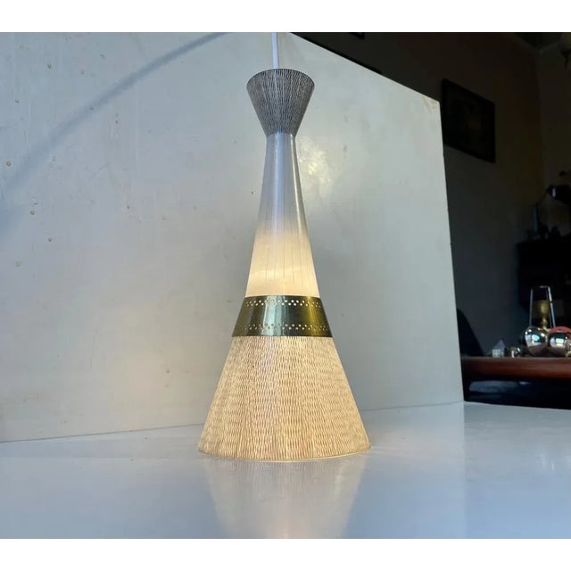 Stilnovo Mid-Century Modern Italian Glass and Brass Pendant Light from Stilnovo, 1950s For Sale - Image 4 of 10