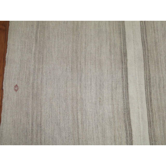 Mid 20th Century Ivory Gray Minimalist Turkish Kilim For Sale In New York - Image 6 of 6