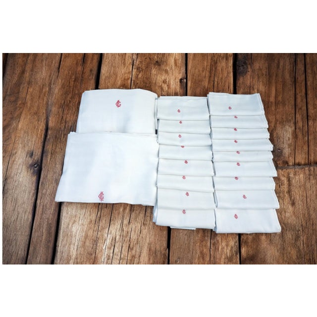 Linen Dining Napkins and Tablecloths with G L Monogram, France, Set of 19 For Sale - Image 5 of 5