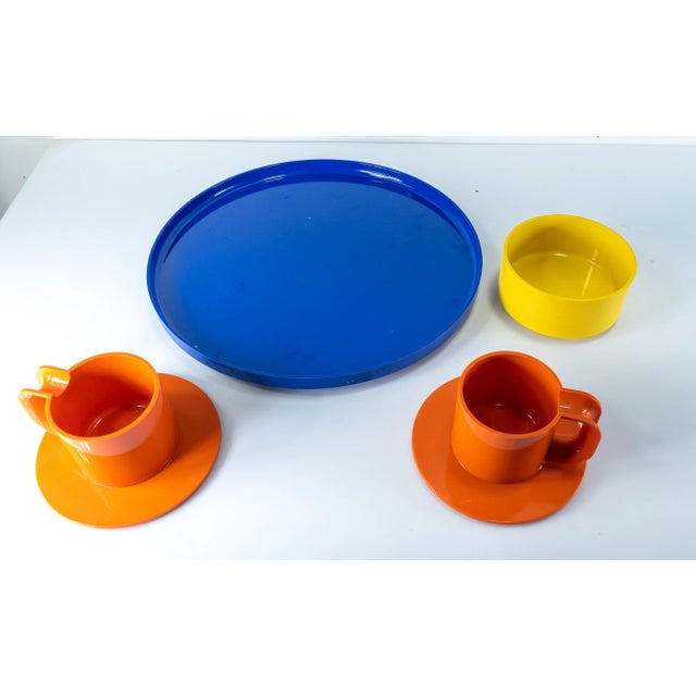 Massimo Vignelli Mid-Century Modern Colorful Assembled Group of Heller Dishware by Massimo Vignelli For Sale - Image 4 of 13