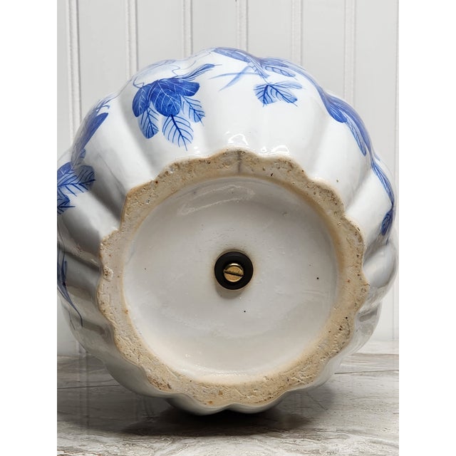 Antique Chinese Blue White Ginger Jar Hand Painted Porcelain 13 Inch Melon Ribbed For Sale - Image 10 of 12