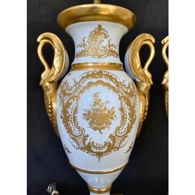 Pair of Paris Porcelain Gilt Napoleon Empire Swan Handled Urn Lamps, Mid to Late 19th Century For Sale - Image 4 of 12