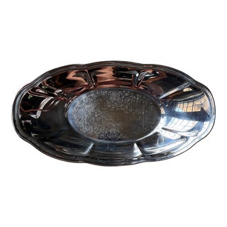 Late 20th Century f.b. Rogers 1023 Scalloped Silverplate Bread Tray For Sale