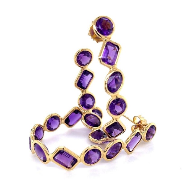 Mid 20th Century Pair of Amethyst Oval Bezel Set 18k Yellow Gold Inside Out Hoop Earrings For Sale In Miami - Image 6 of 9
