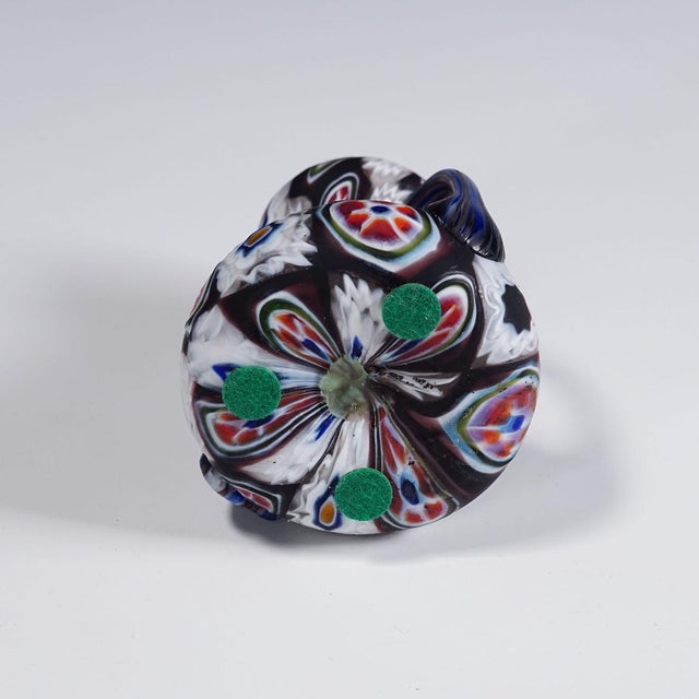 1900 - 1909 Antique Millefiori Vase in Violet and White With Handles, Fratelli Toso Murano Ca. 1900s For Sale - Image 5 of 6
