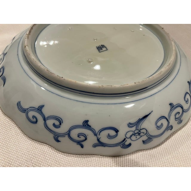 Antique Blue and White Japanese Floral Plate With Scalloped Edge For Sale - Image 4 of 18