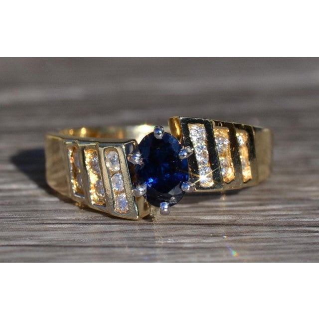 Contemporary The Geraldine: Ladies 14K Gold Sapphire and Diamond Ring For Sale - Image 3 of 10