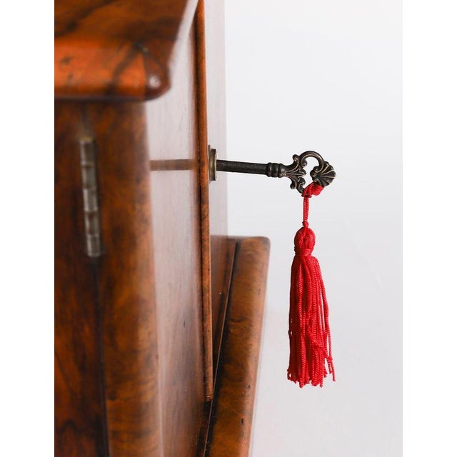 Antique Victorian Burr Walnut Cigar Humidor, 1870s For Sale - Image 9 of 13