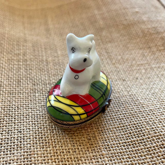 French 1980s Limoges Porcelain Scottie Dog Box For Sale - Image 3 of 11