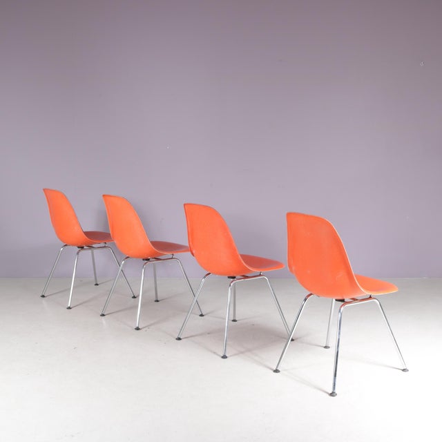 Dining Chairs in Orange Fiberglass by Charles & Ray Eames for Herman Miller, USA, 1960s, Set of 4 For Sale - Image 5 of 9