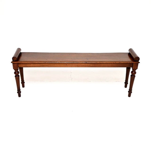 A wonderful antique Victorian bench, made in England and dating from around the 1860-1880 period. It is of outstanding...