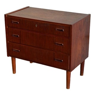 1960s Mid Century Danish Teak 3 Drawer Chest – Vintage Scandinavian Small Dresser on Tapered Legs For Sale
