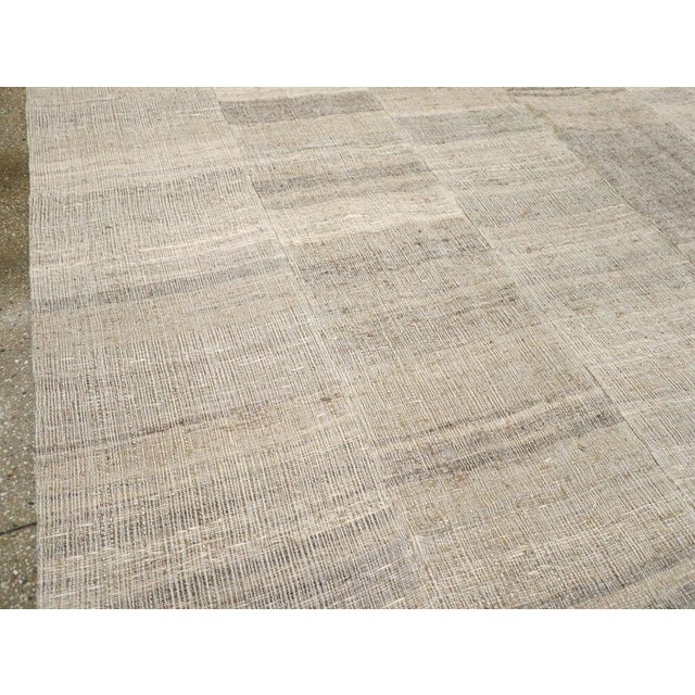 Mid 20th Century Galerie Shabab Collection Mid-20th Century Handmade Turkish Flatweave Kilim Room Size Carpet For Sale - Image 5 of 10