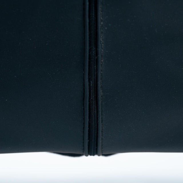 Vintage Italian Two-Seater Sofa in Black Leather and Metal, 1980s For Sale - Image 10 of 16