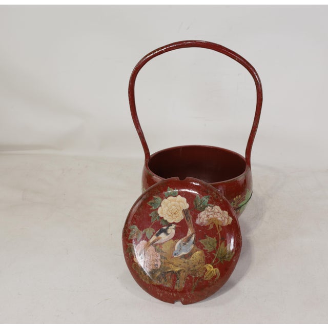 Mid 20th Century Antique Chinese-Style Lacquer Bucket With Gilded Decoration For Sale - Image 5 of 8