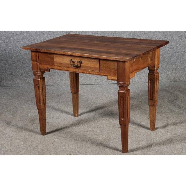 Small Louis XVI Style Writing Desk or Side Table in Walnut, 1780s For Sale - Image 17 of 18