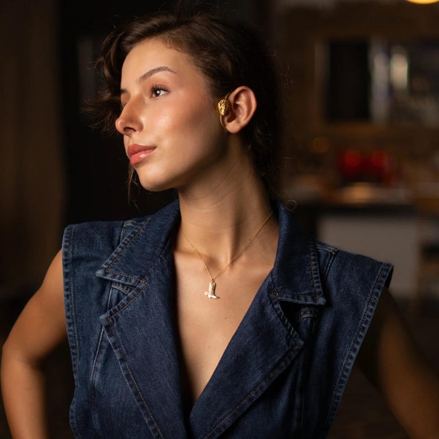 Saddle up your style with the Western Spirit Cowboy Boot Gold Vermeil Necklace, a playful yet chic tribute to the untamed...