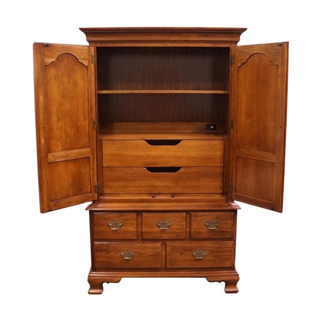 Late 20th Century Thomasville Furniture Fisher Park Collection 44" Door Chest 21611-330 For Sale - Image 5 of 15