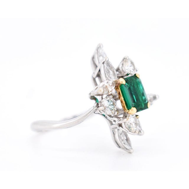 1990s Vintage Marquise Ring in 18-Carat Gold, Colombian Emerald Vivid Green and Diamonds E/Vvs, Size 7.75 For Sale - Image 5 of 5