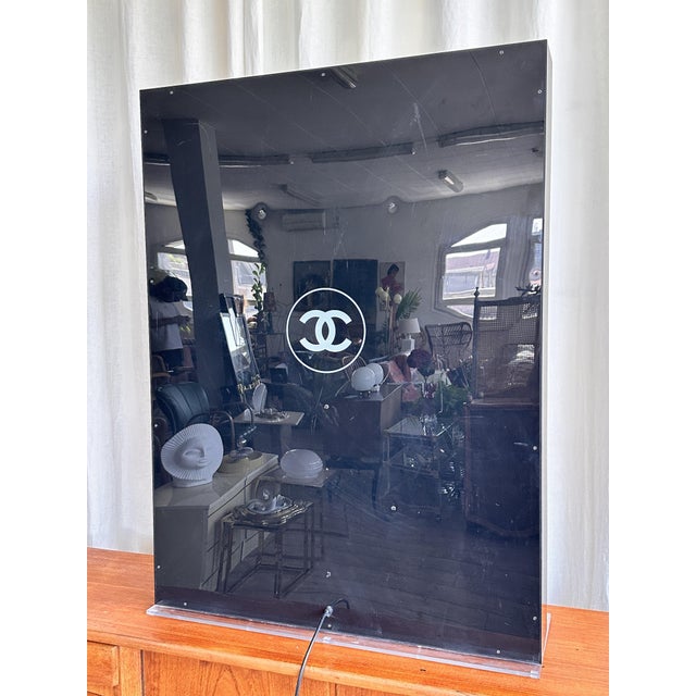 No. 5. Acrylic Glass Advertisement Display with Lights from Coco Chanel, 1980s For Sale - Image 6 of 18