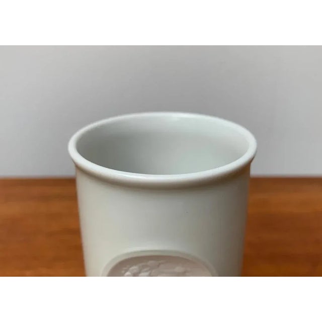 Mid-Century German White Porcelain Vase by Bjørn Wiinblad for Rosenthal For Sale - Image 18 of 18