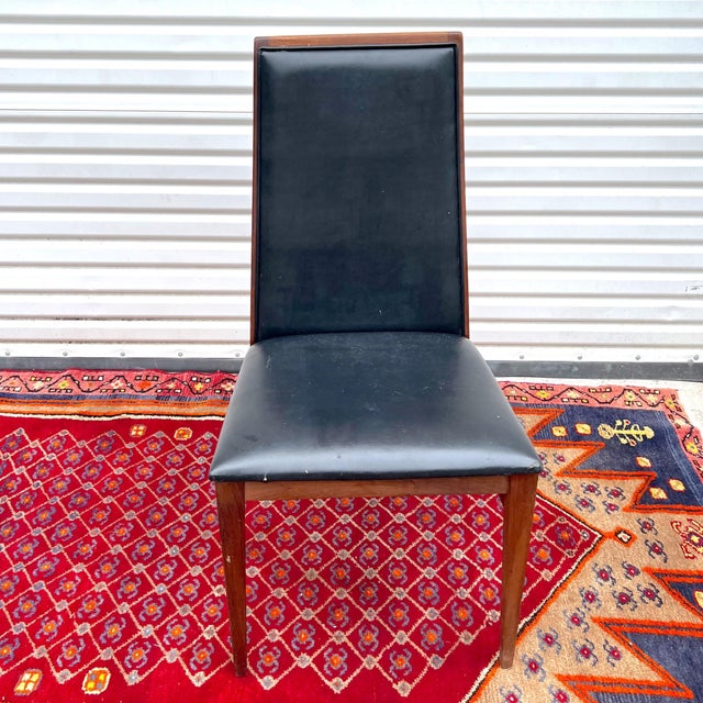 Black Mid-Century Modern Dillingham Walnut and Black Leather Side Chair For Sale - Image 8 of 8