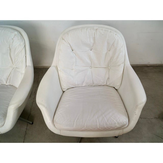 1960’s Mid-Century Modern Space Age Swivel Lounge Chairs by Selig - A Pair For Sale - Image 10 of 12
