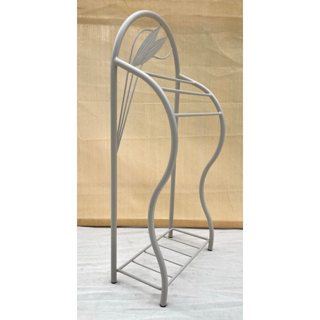 1980s Postmodern Ivory Metal Triple Freestanding Towel Rack For Sale - Image 5 of 12