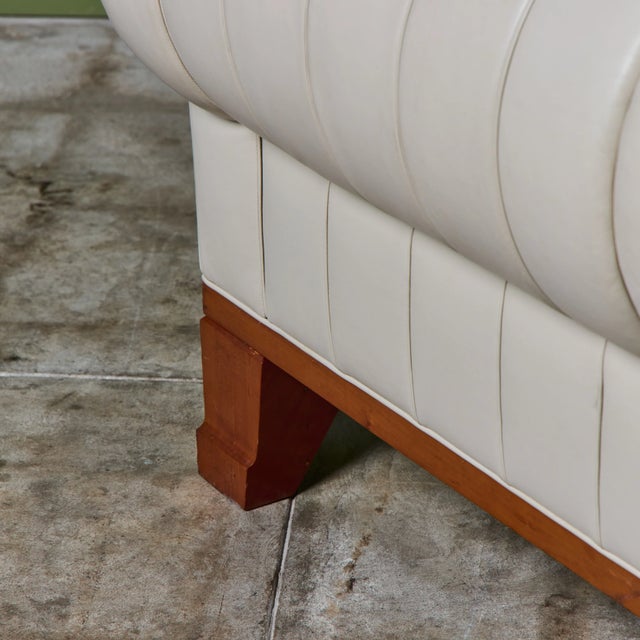 Leon Krier Aries Leather Sofa for Giogetti For Sale - Image 15 of 18