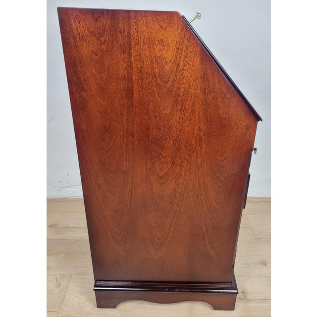 Vintage Writing Bureau Desk from Ashmore Furniture, 1999 For Sale - Image 17 of 18
