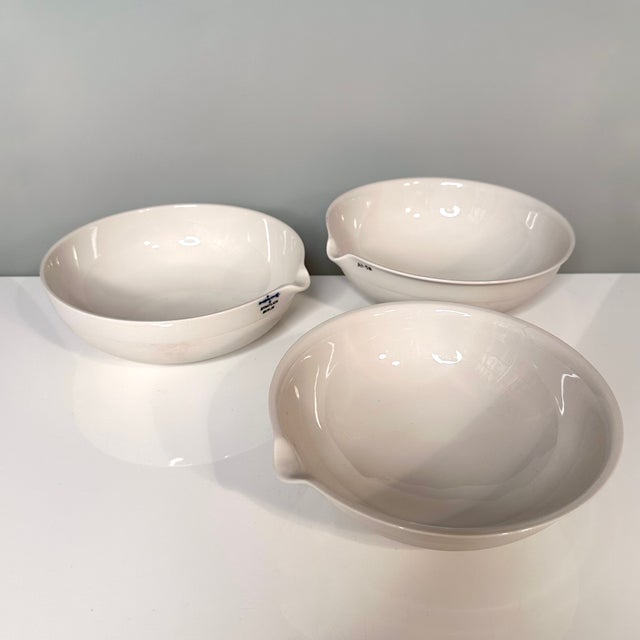 Porcelain LAB Bowls with Spout from KPM Berlin, Germany, 1920s, Set of 3 For Sale - Image 17 of 17