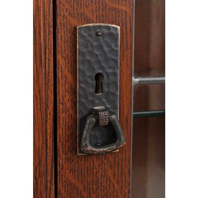 Stickley Mission Oak Leaded Glass Corner Cabinet For Sale - Image 10 of 18